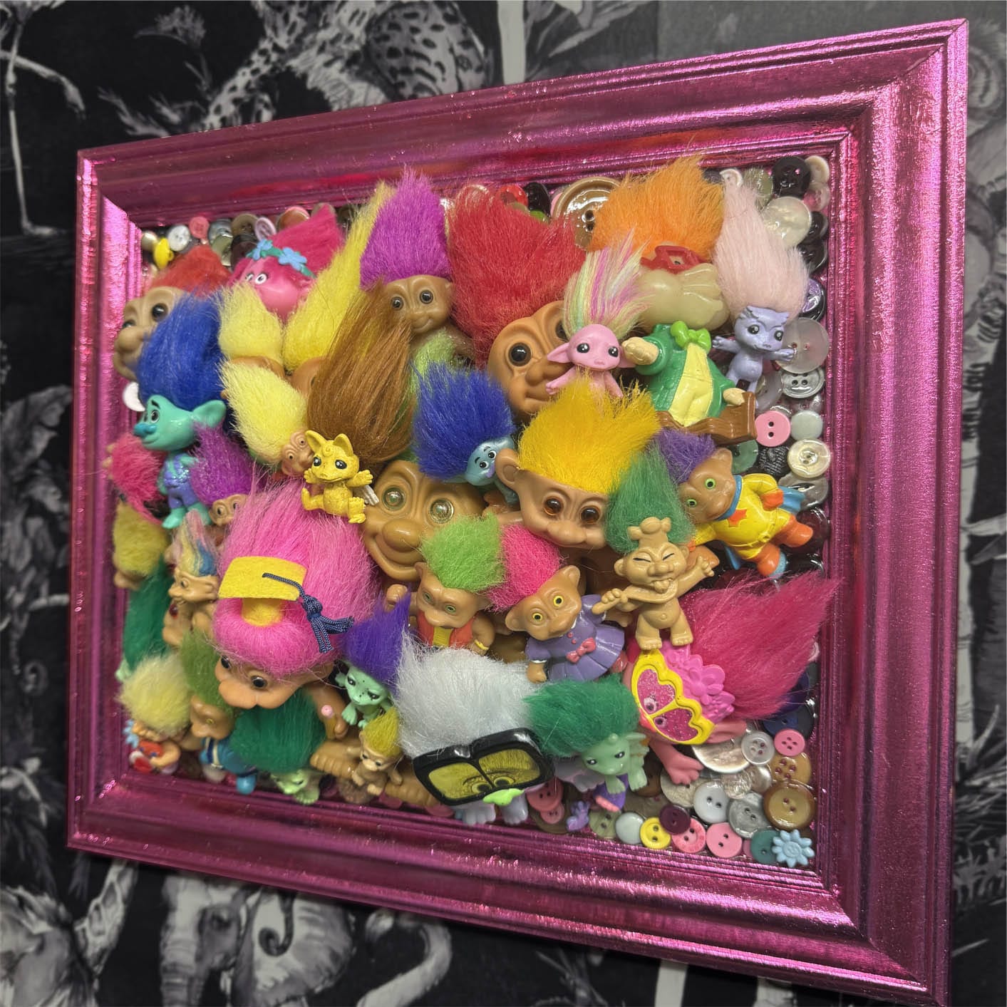 Muck N Brass art Toys R Art 138 Trolls with Pink frame
