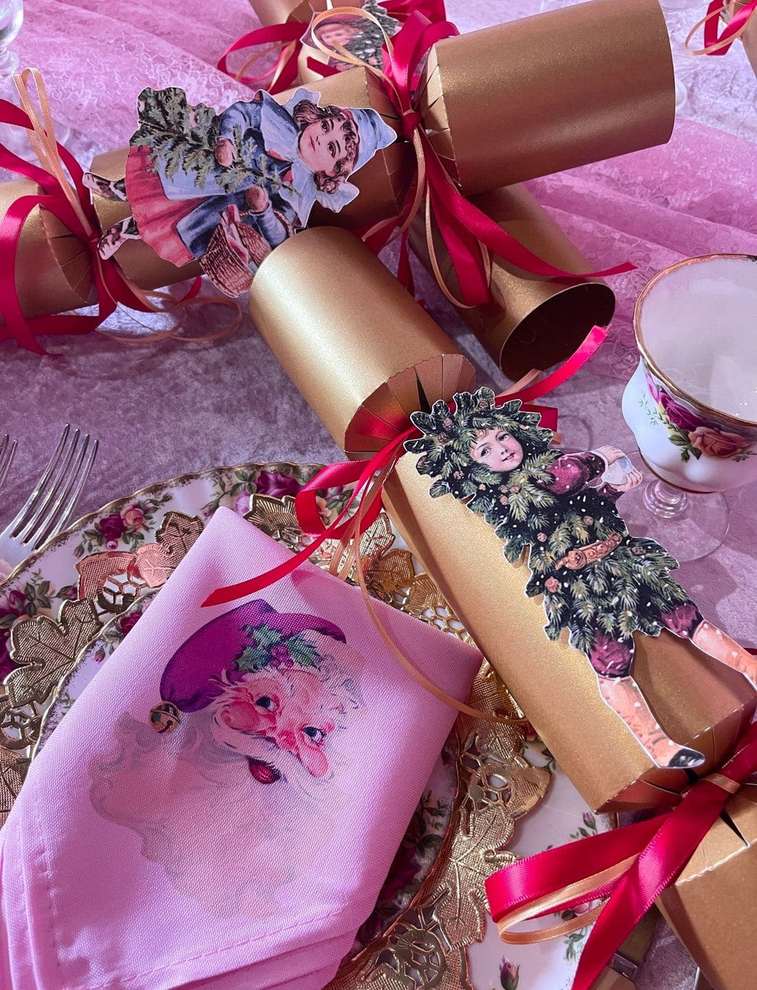 Muck N Brass Sunday November 19th Kitsch Luxury Cracker In House 11am-2pm