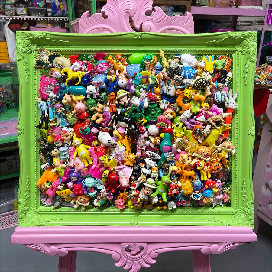 Muck N Brass Toys R Art - 89 Green vintage frame